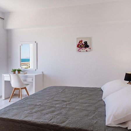 Azure Seaside Apts Néa Magníszia Kültér fotó