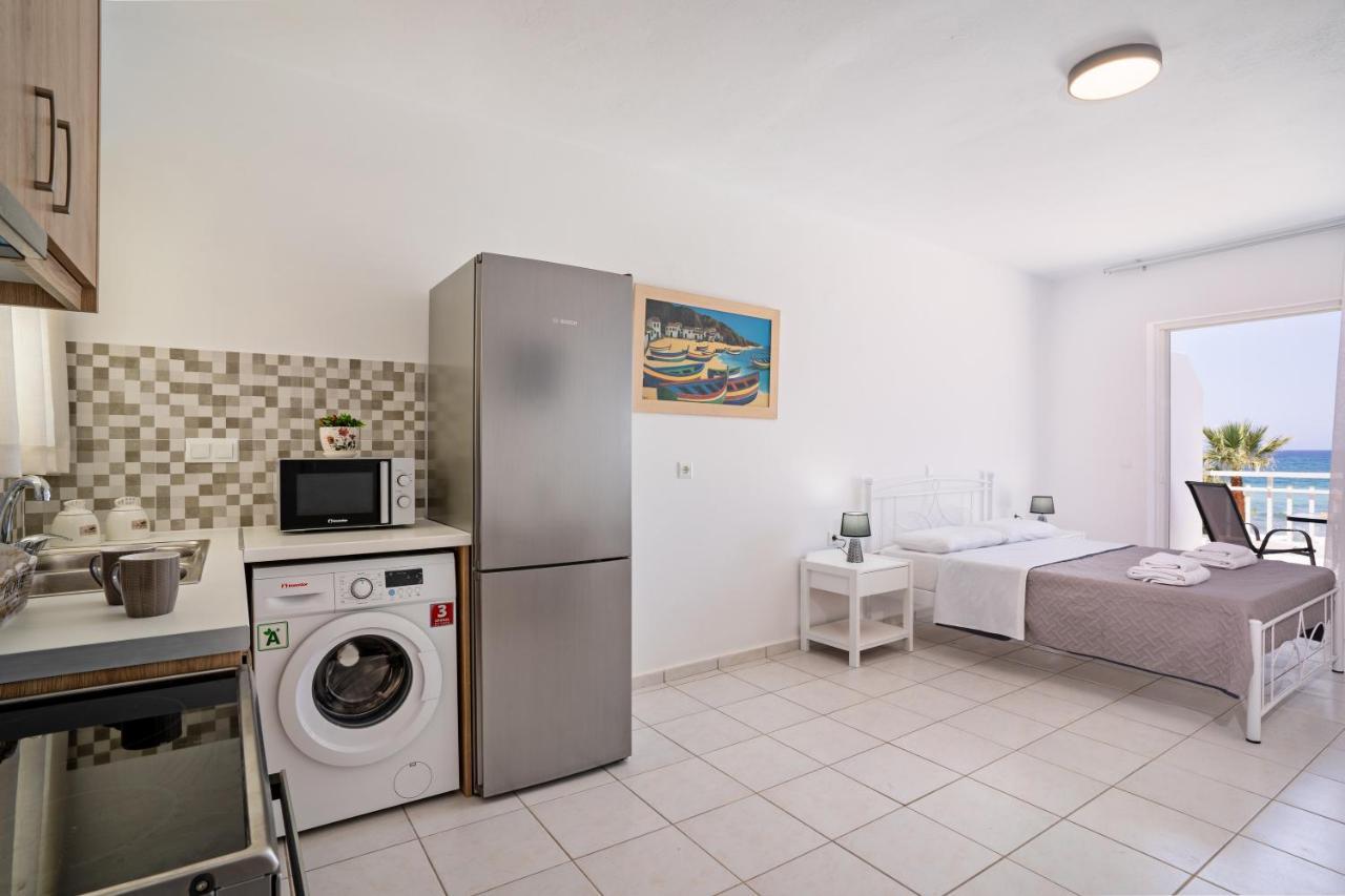 Azure Seaside Apts Néa Magníszia Kültér fotó