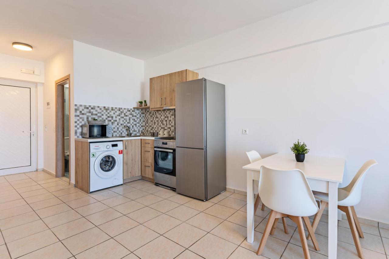 Azure Seaside Apts Néa Magníszia Kültér fotó