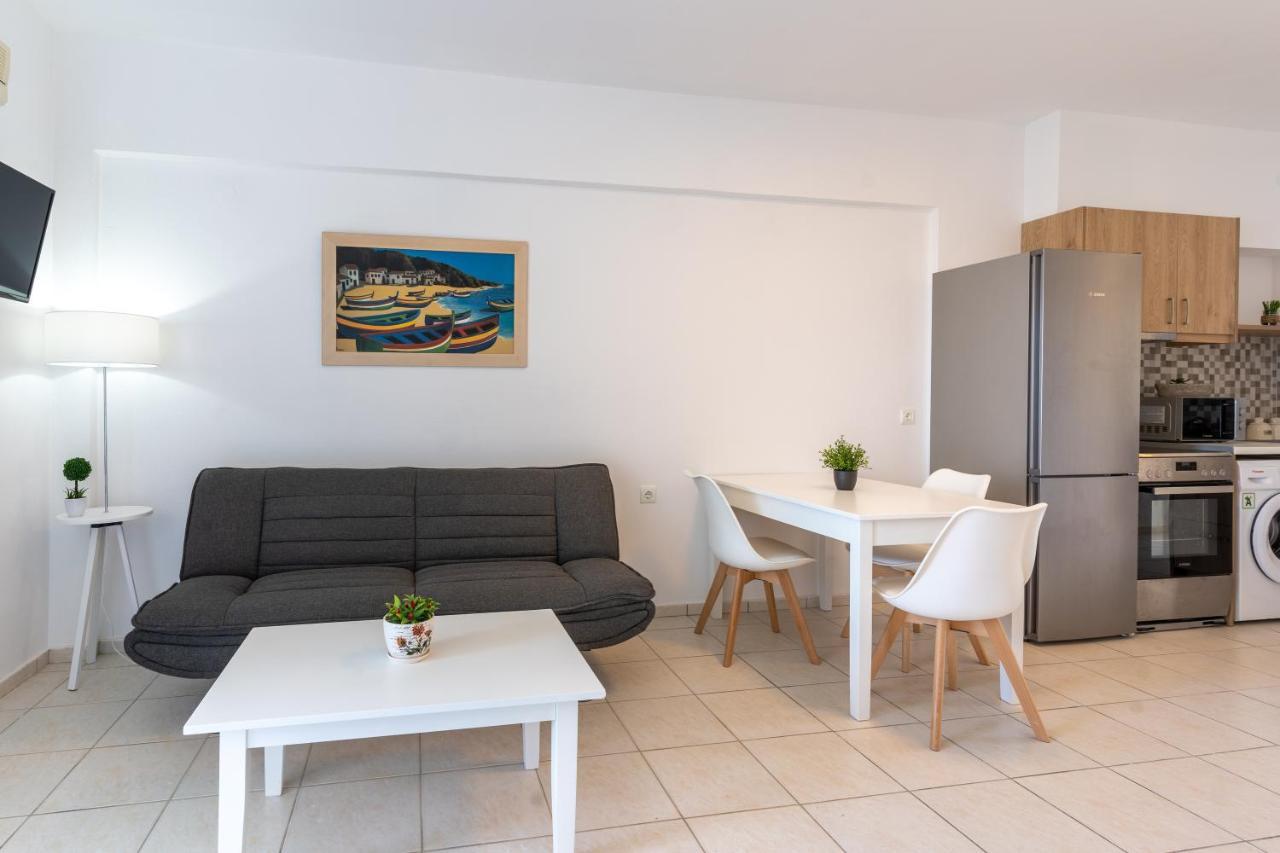Azure Seaside Apts Néa Magníszia Kültér fotó
