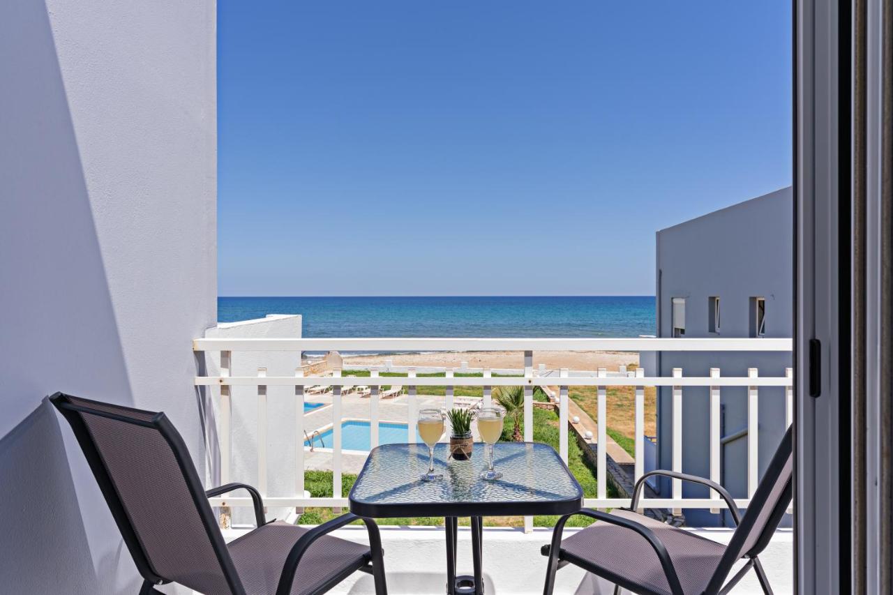 Azure Seaside Apts Néa Magníszia Kültér fotó