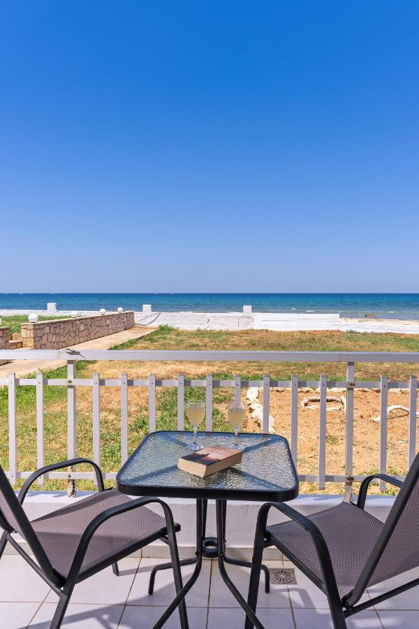 Azure Seaside Apts Néa Magníszia Kültér fotó