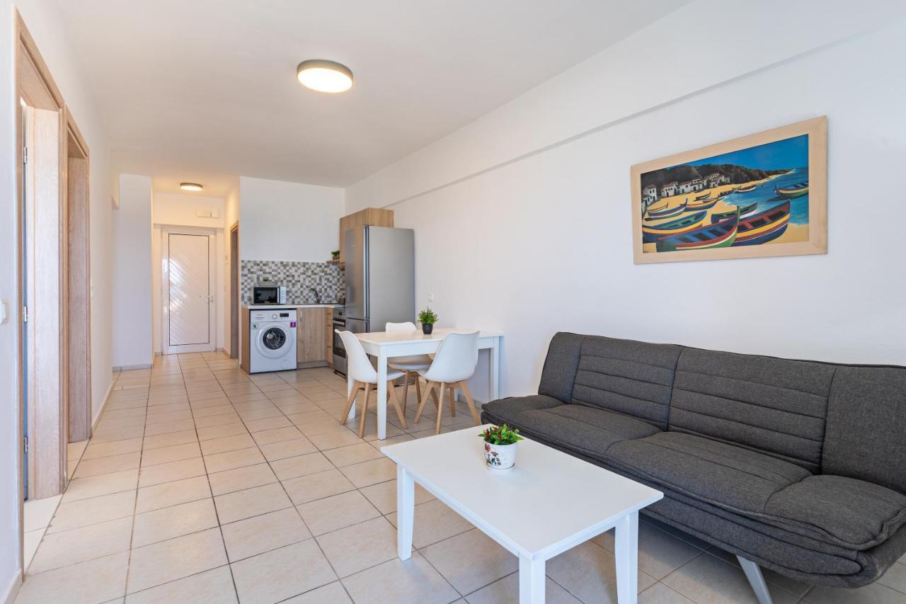 Azure Seaside Apts Néa Magníszia Kültér fotó