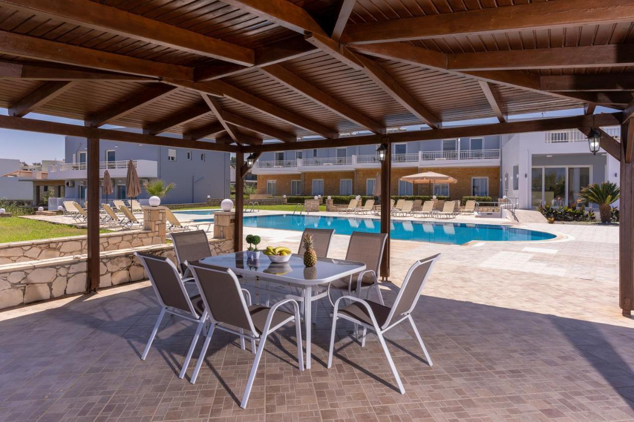 Azure Seaside Apts Néa Magníszia Kültér fotó