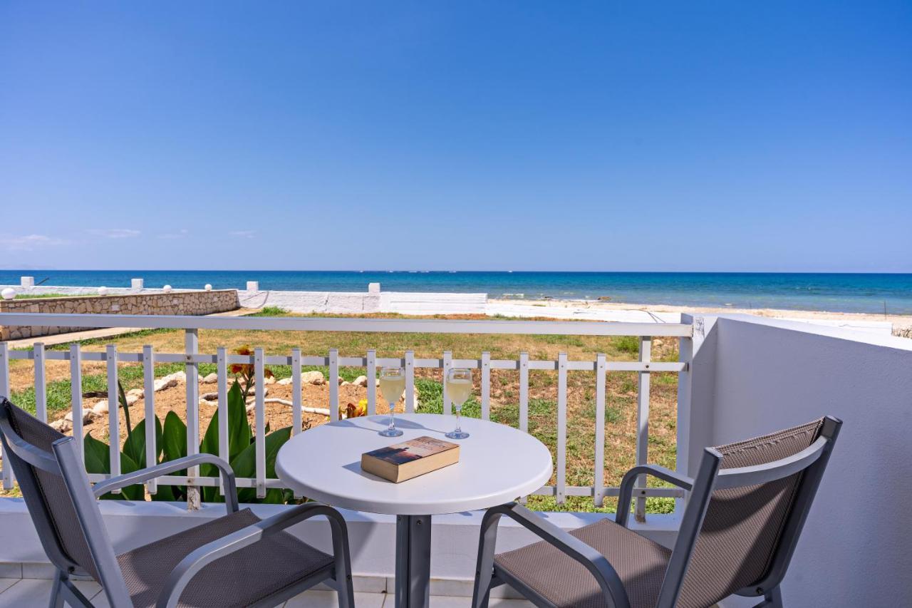 Azure Seaside Apts Néa Magníszia Kültér fotó