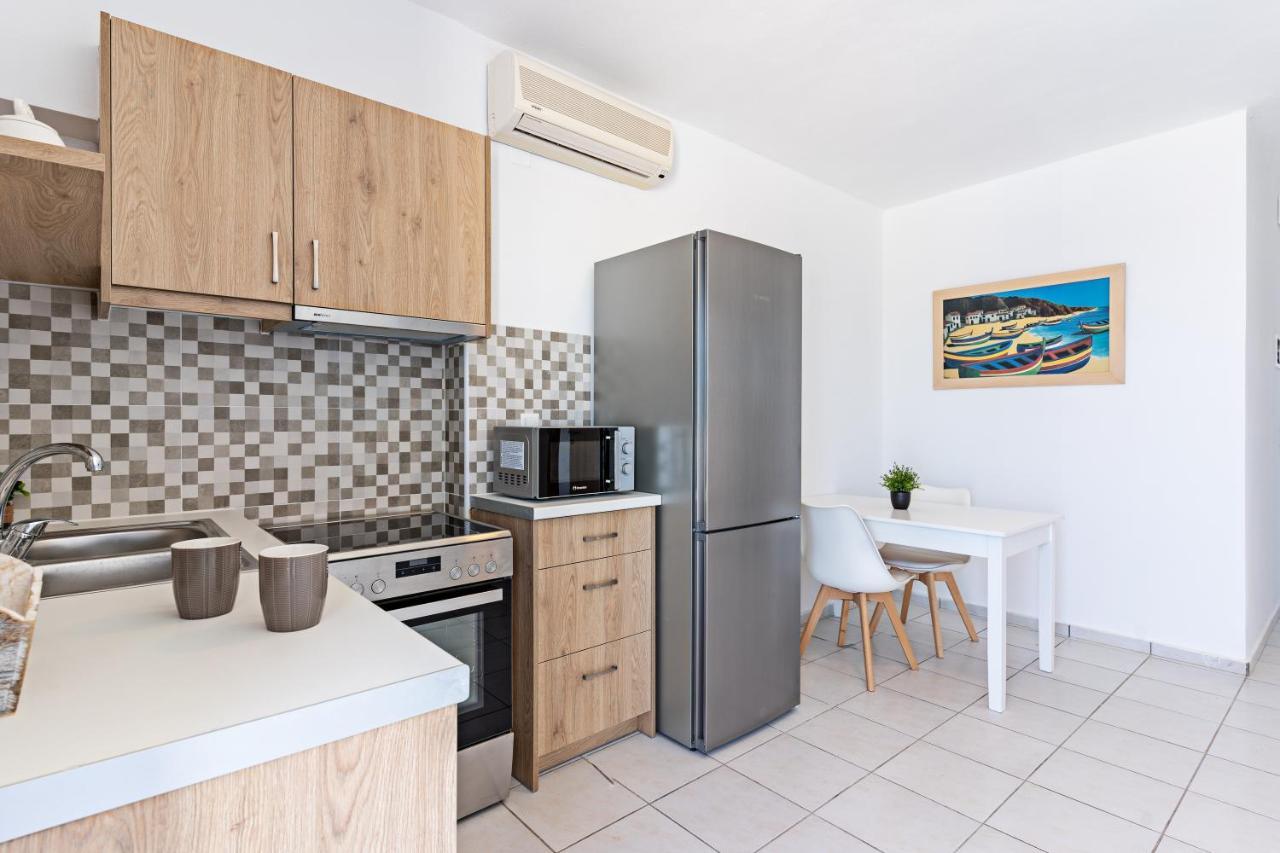 Azure Seaside Apts Néa Magníszia Kültér fotó