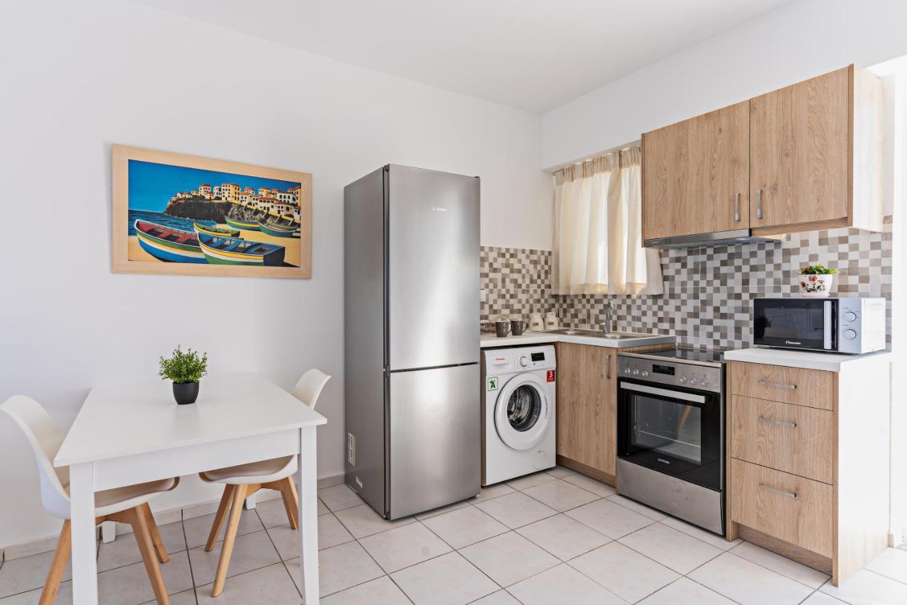 Azure Seaside Apts Néa Magníszia Kültér fotó