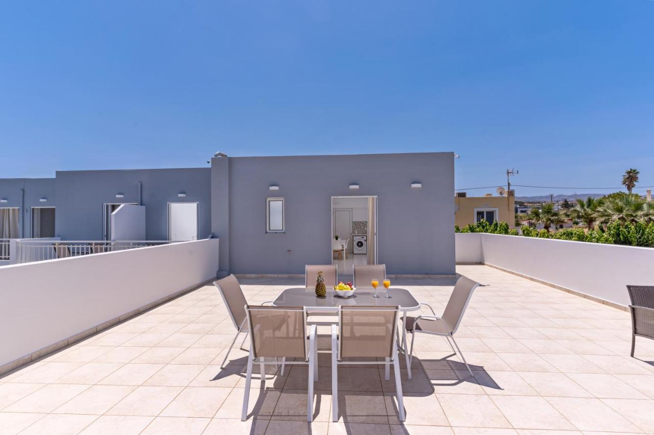Azure Seaside Apts Néa Magníszia Kültér fotó