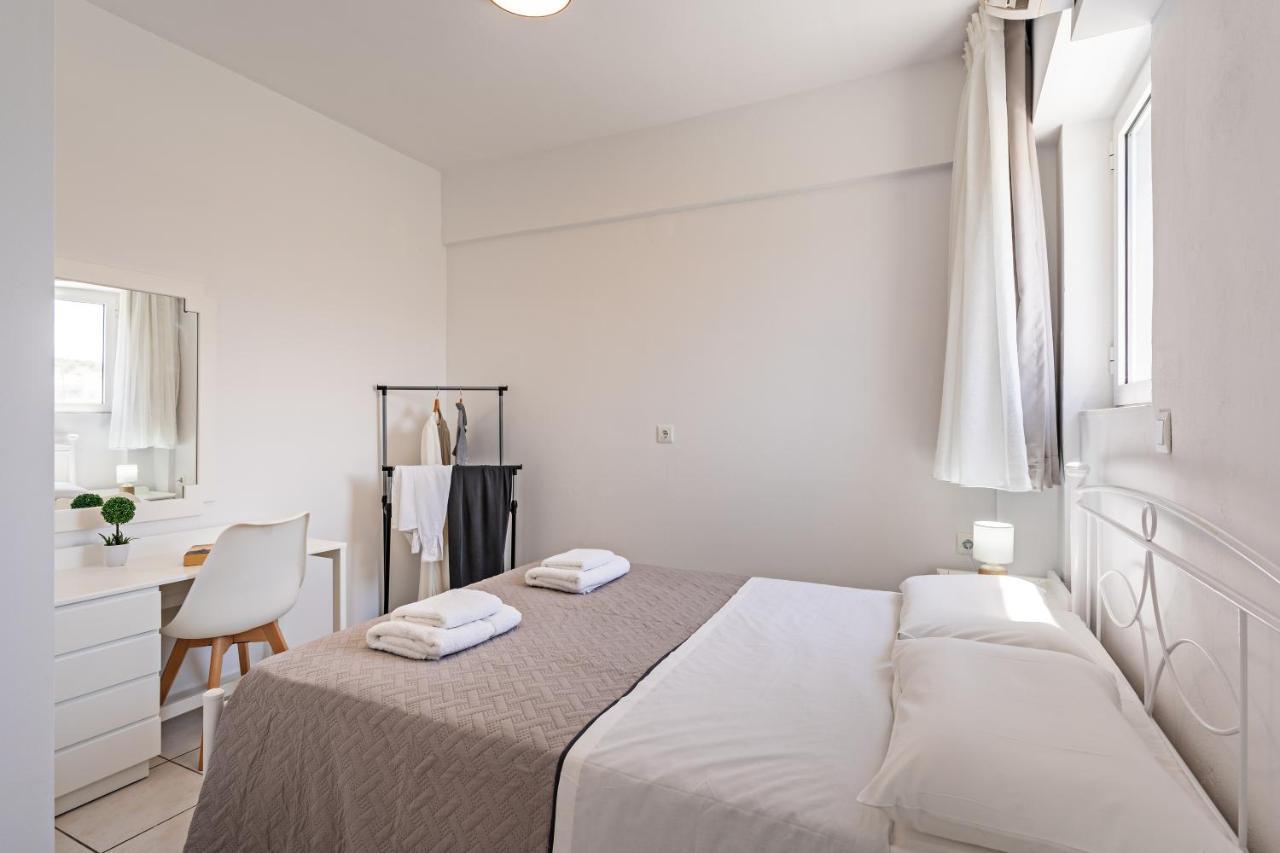 Azure Seaside Apts Néa Magníszia Kültér fotó