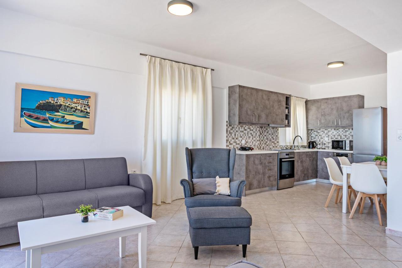 Azure Seaside Apts Néa Magníszia Kültér fotó
