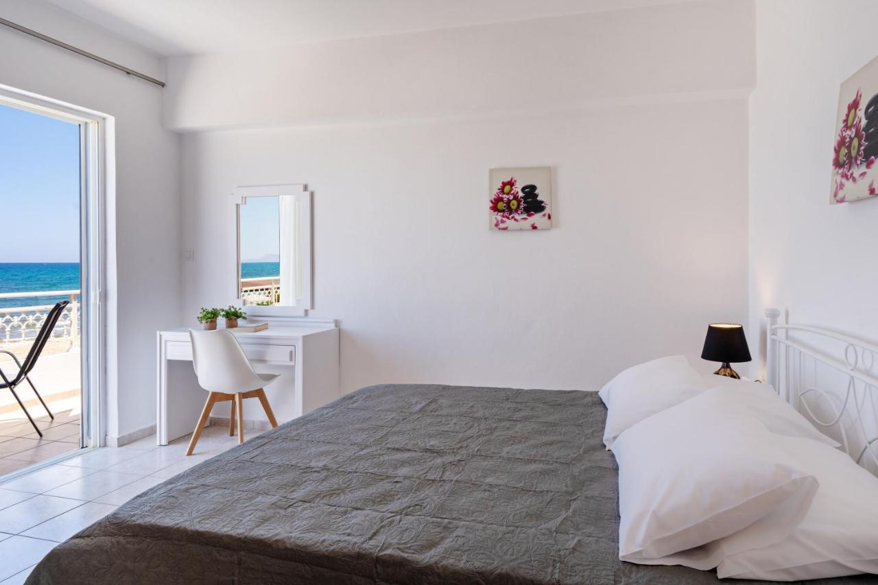 Azure Seaside Apts Néa Magníszia Kültér fotó