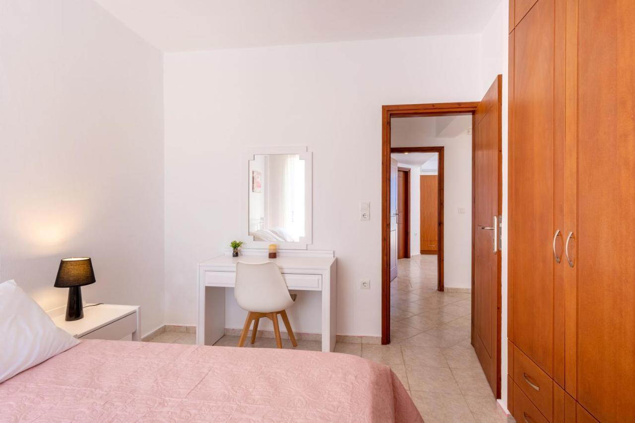 Azure Seaside Apts Néa Magníszia Kültér fotó